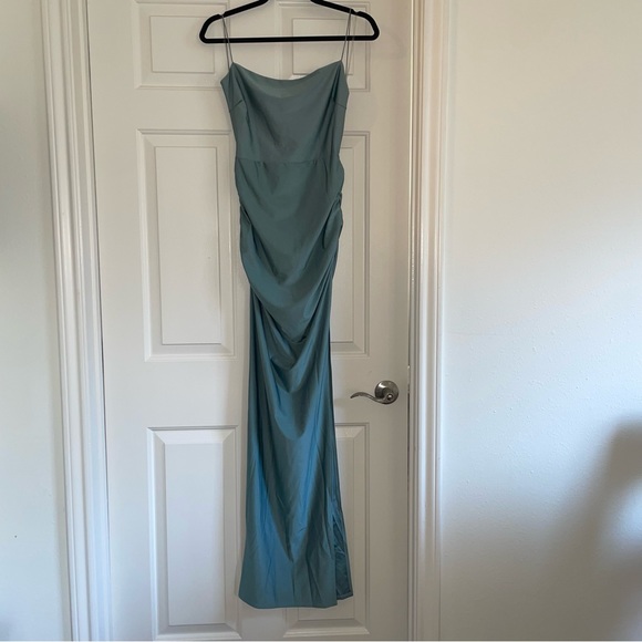 Windsor Michelle High-Slit Formal Prom Dress in Sage/green size large - Picture 1 of 16